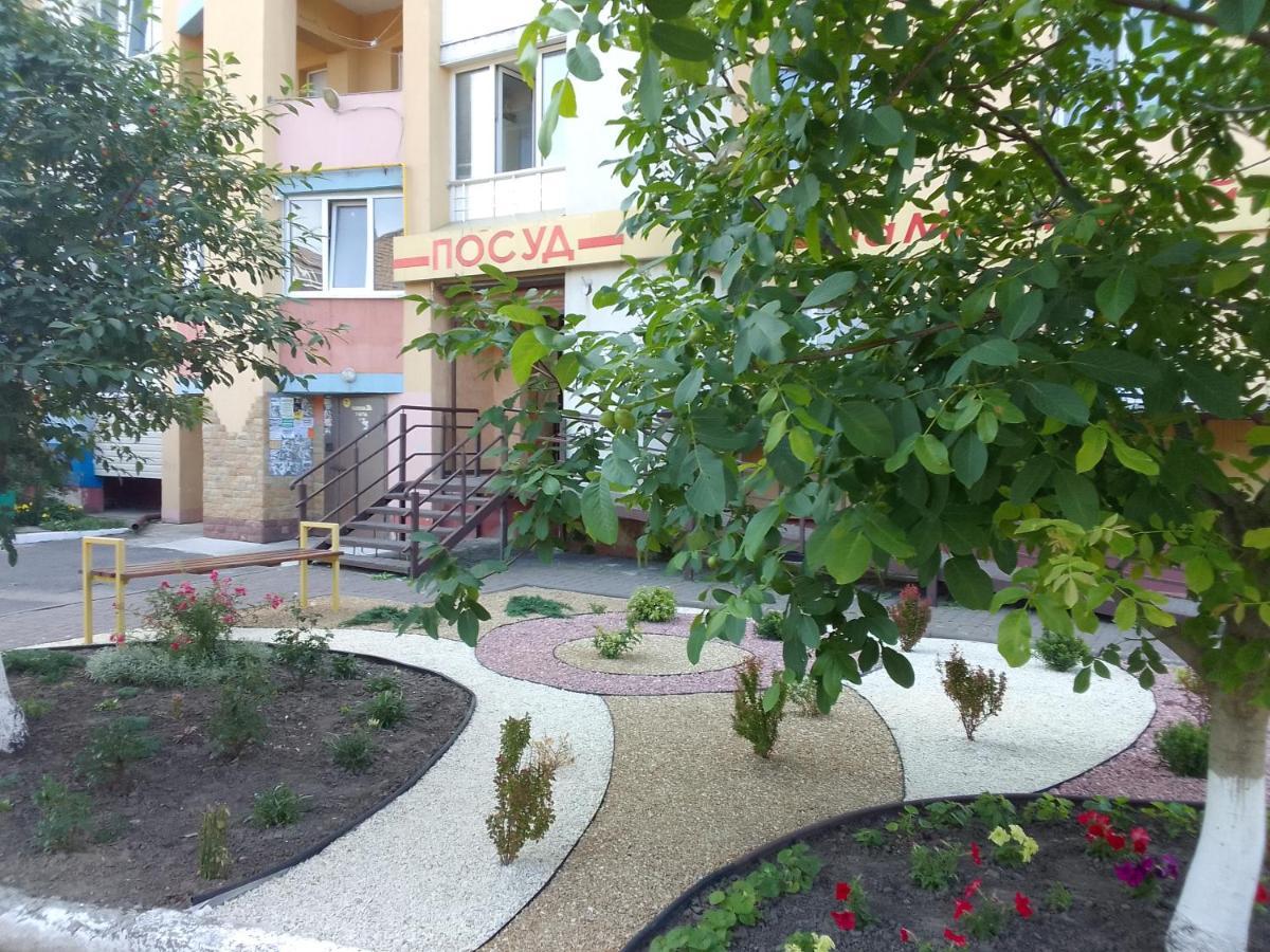 Apartment Mlynivs'Ka 29 A Ровно Экстерьер фото