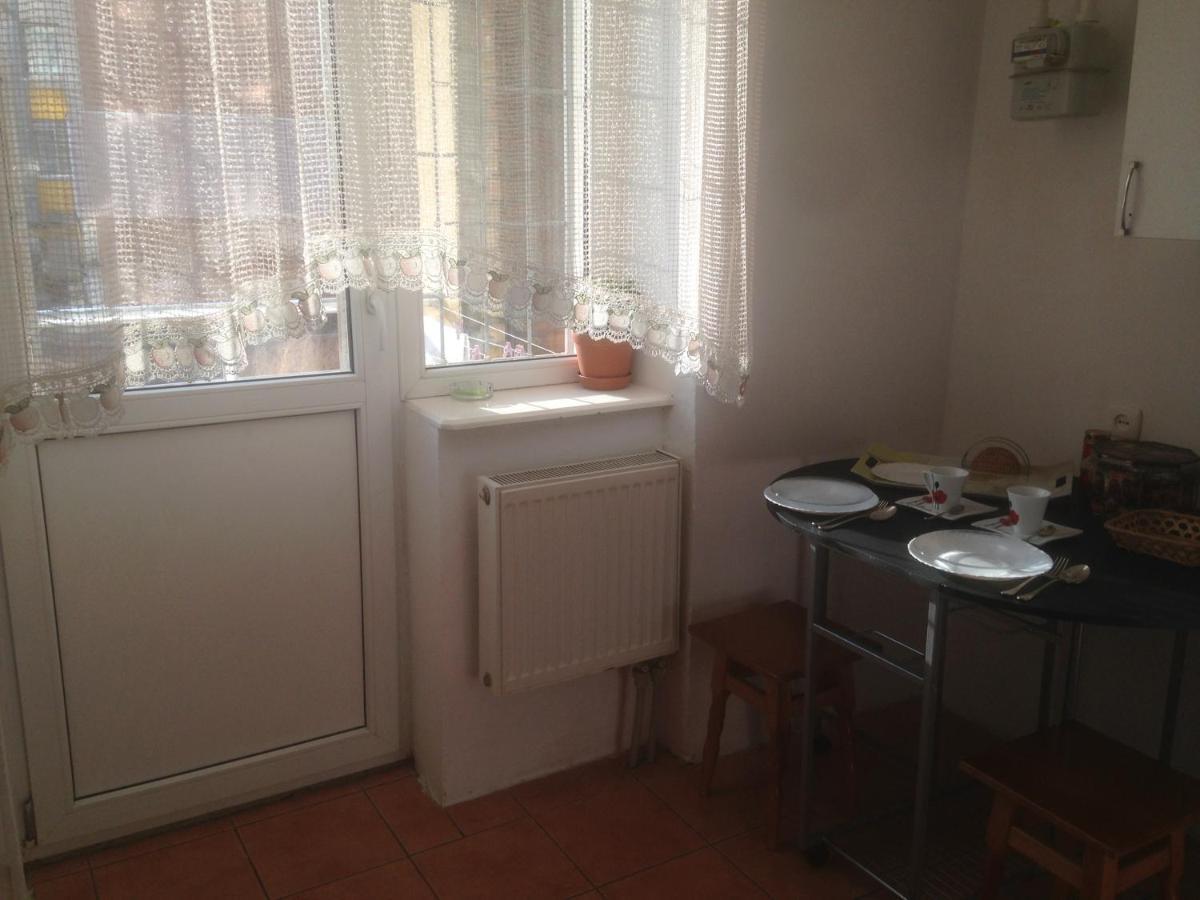 Apartment Mlynivs'Ka 29 A Ровно Экстерьер фото